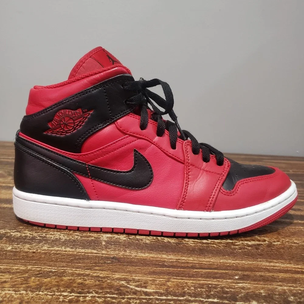 Jordan Air Jordan 1 Men Size 8 Mid Bred Black Red Good No Insoles 554724-660
